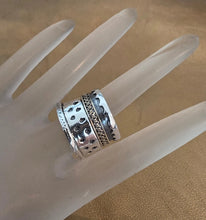 Load image into Gallery viewer, Swivel 9k Yellow Gold Sterling Silver Ring 7.5,8 Hadar Designers (I r367)LAST