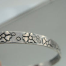 Load image into Gallery viewer, Hadar Designers Israel Handmade Floral Delicate Art Sterling Silver Bracelet (HY