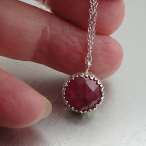 Hadar Designers Charming 925 Sterling Silver Filigree Red Ruby Pendant (I n519s