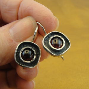 Hadar Designers Handmade Sterling Silver Red Garnet Ring size 6.5, 7(S) y