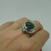 Load image into Gallery viewer, Hadar Designers Green Agate Ring 925 Sterling Silver size 7.5,8 Handmade (H)LAST