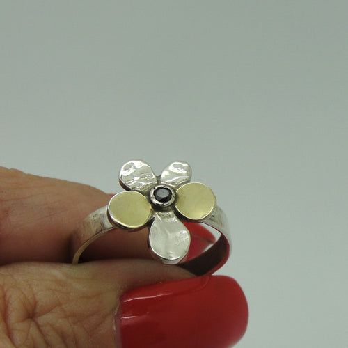Hadar Designers garnet yellow gold 925 Silver floral ring, handmade (ms)y