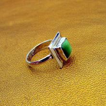 Load image into Gallery viewer, Hadar Designers Handmade Sterling Silver Green Cat&#39;s Eye Ring sz 6.5, 7 (H) SALE