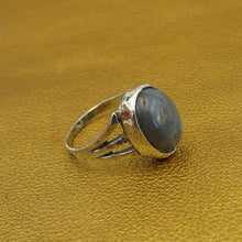 Load image into Gallery viewer, Hadar Designers Labradorite Ring Size 7.5 Sterling Silver 925 Handmade (H) Sale