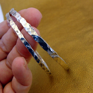 Hadar Designers Sterling Silver Bangle Bracelet 3mm Handmade Hammered (V) SALE