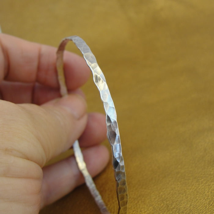 Hadar Designers Sterling Silver Bangle Bracelet 3mm Handmade Hammered (V) SALE