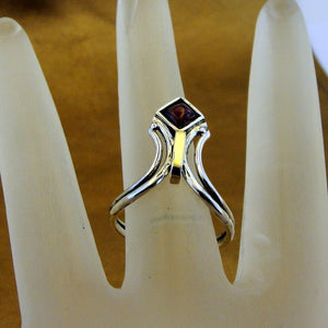 Hadar Designers Red Garnet Ring sz 6.5,7,8,9 Handmade 9k Gold 925 Silver(MS)6.5y