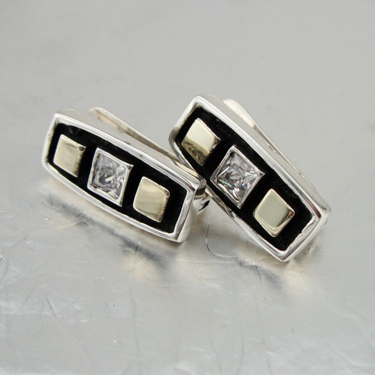 Hadar Designers white zircon earrings 9K yellow gold 925 sterling silver (s e26)