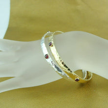 Load image into Gallery viewer, Hadar Designers 925 Sterling Silver Garnet Hammered Bangle Bracelet Handmade (v