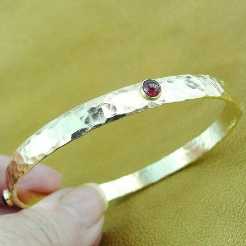 Hadar Designers 14k Yellow Gold Fil Garnet Hammered Bangle Bracelet Handmade (v