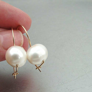 Hadar Designers NEW 14k Gold Fil Round White Pearl Earrings Dangle Handmade (Ve