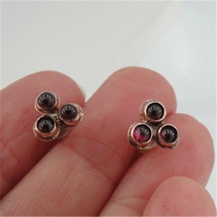 Hadar Designers Handmade Sweet Art 9k Rose Gold Garnet Stud Earrings (I e117)