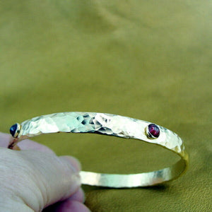 Hadar Designers 14k Yellow Gold Fil Garnet Hammered Bangle Bracelet Handmade (v