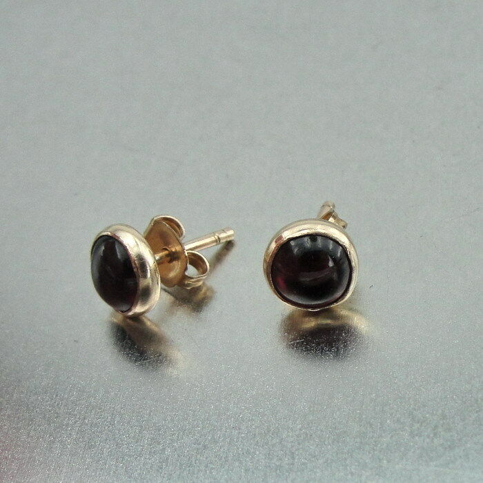 Hadar Designer Handmade 14k Yellow Gold Fil 7mm Red Garnet Stud Earrings (v