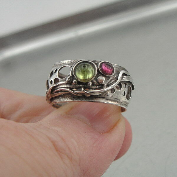 Hadar Designers Pink Tourmaline Peridot Ring size 7, 7.5 Sterling Silver (H 1332